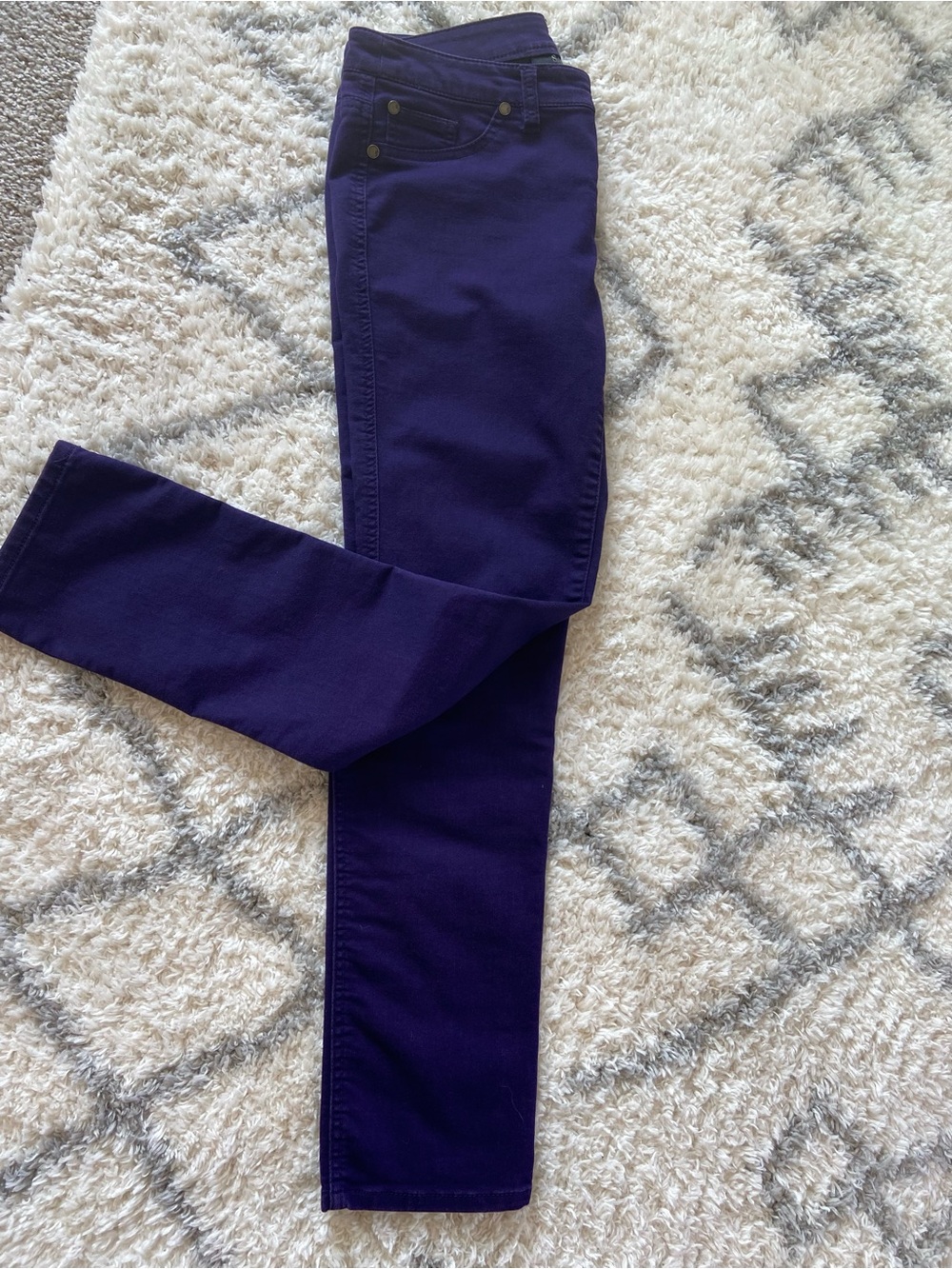 Purple skinny pants lightweight size six petite